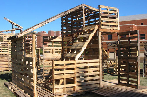 pallet-house10